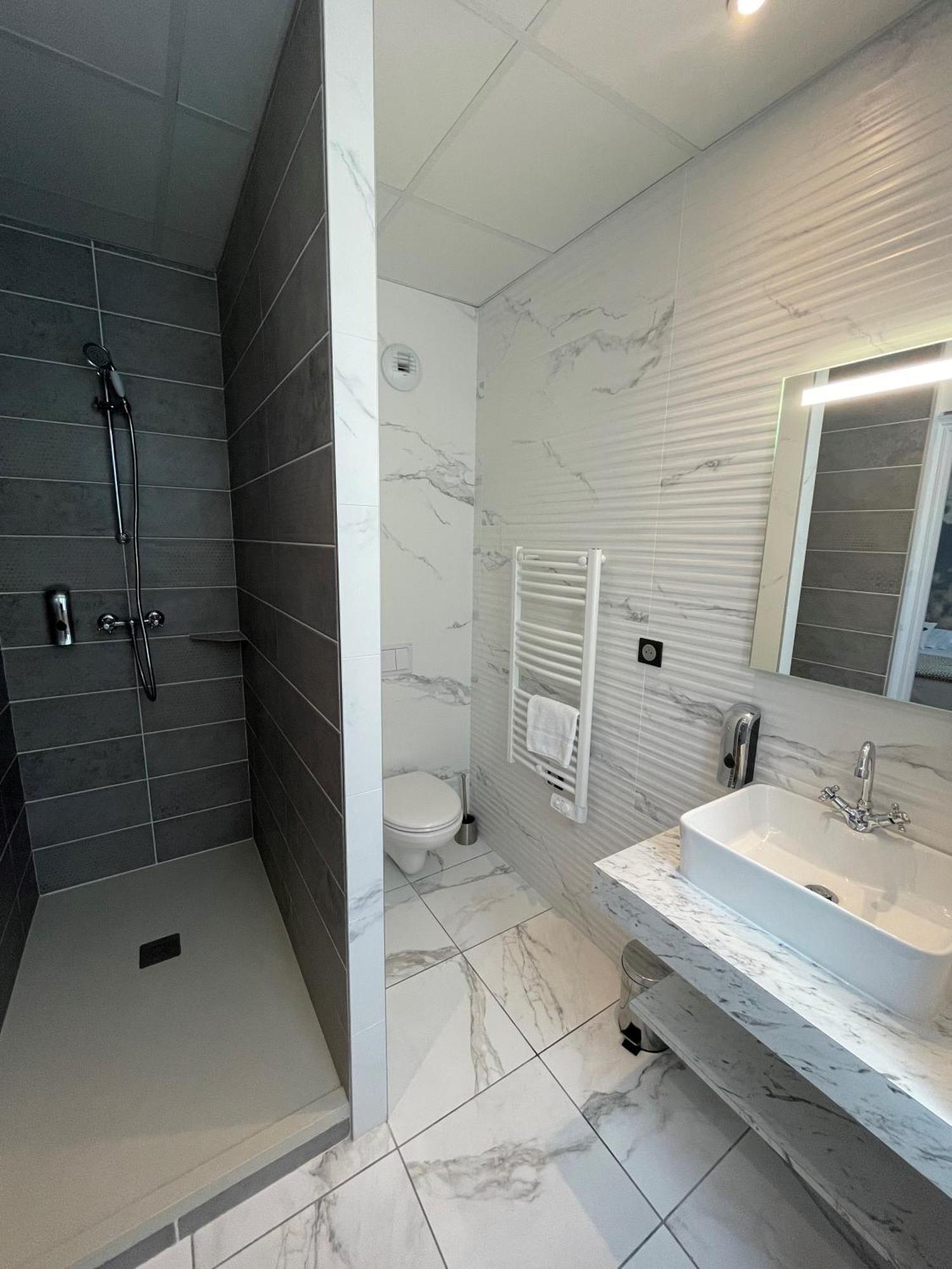 Domaine Clairfontaine Noyarey - Suites Junior Exterior foto