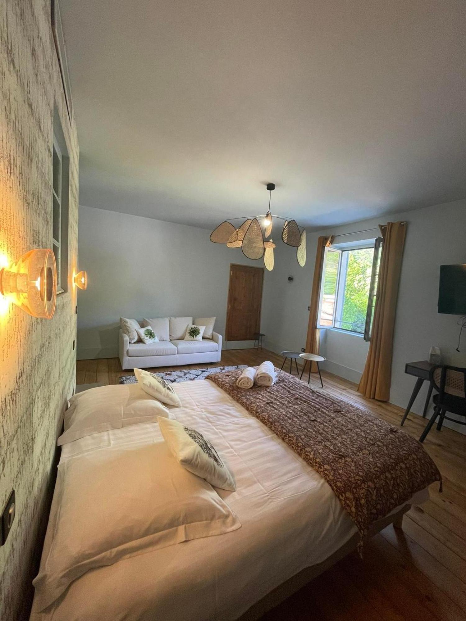 Domaine Clairfontaine Noyarey - Suites Junior Exterior foto